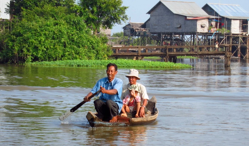 PHOTO: Floating Houses, Tonle Sap River, Battambang 